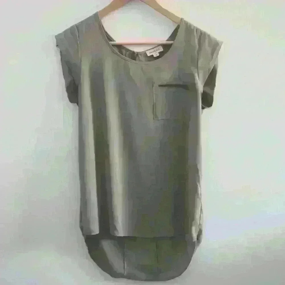 SMART SET | Women's Olive Green Sleeveless Flowy Scoop Neck Blouse